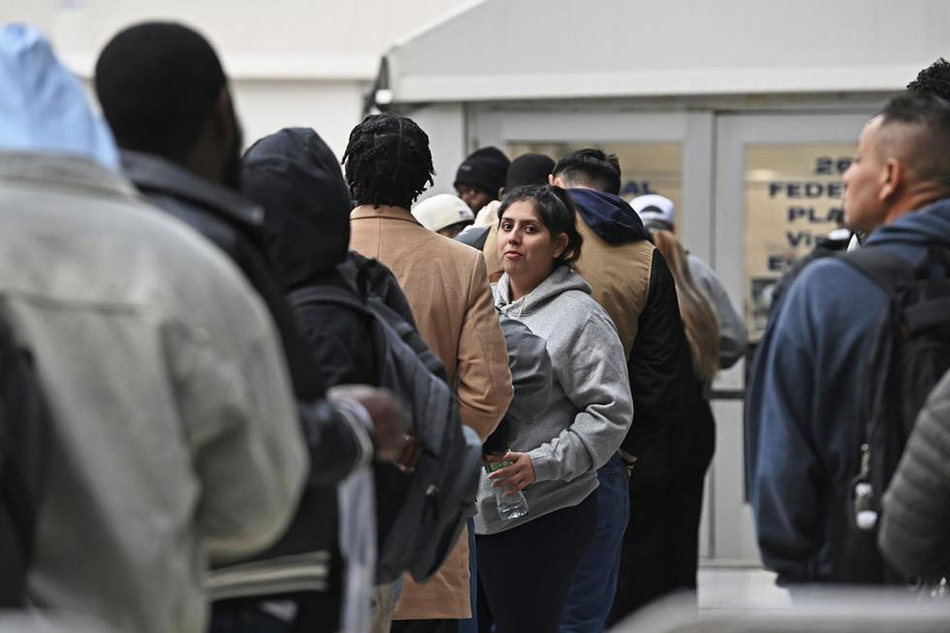 АҚШдан 40 дан ортиқ ўзбекистонлик депортация қилинди