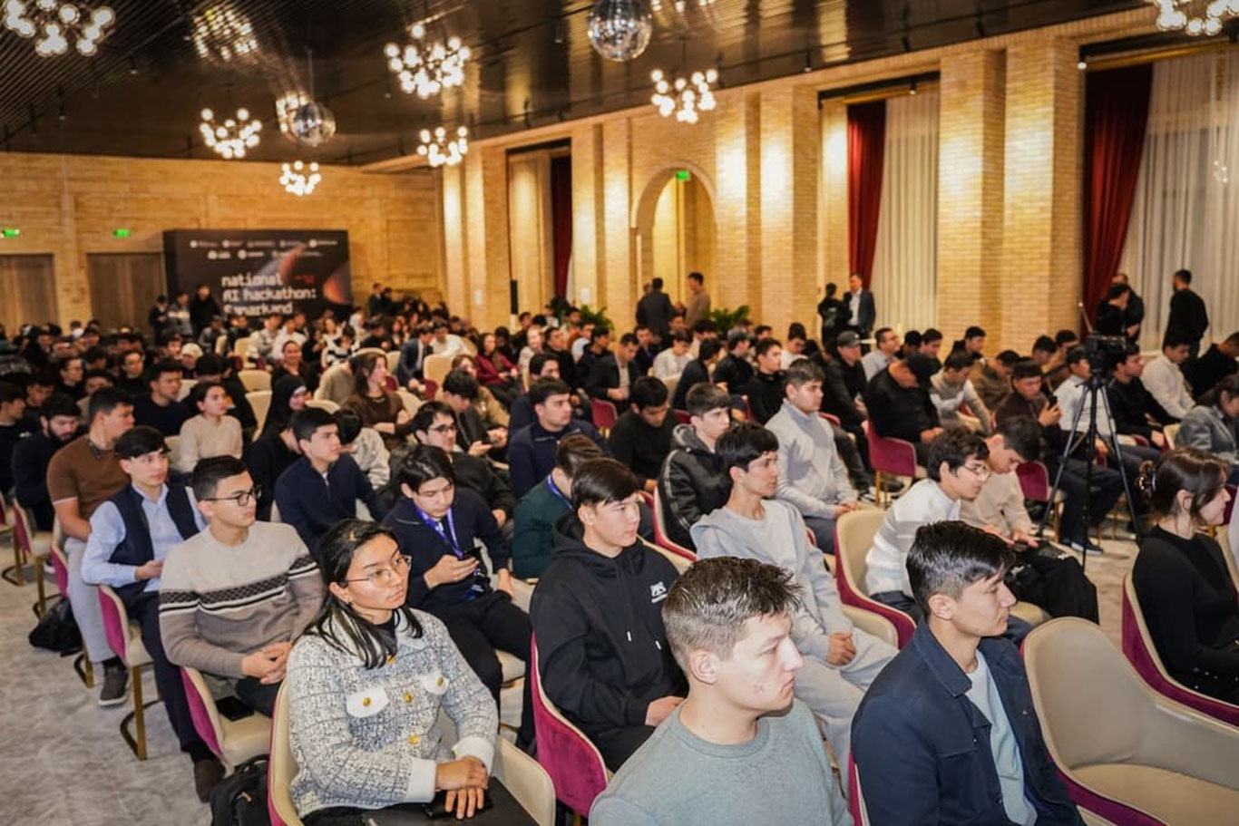 Самарқандда Иккинчи Умуммиллий “AI Hackathon”нинг минтақавий босқичига старт берилди