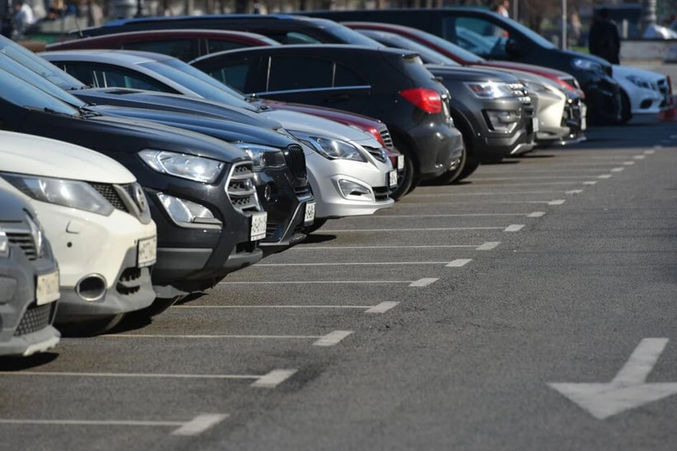 Такси ҳайдовчилари пулли автотураргоҳлардан 30 дақиқагача бепул фойдаланишлари мумкин