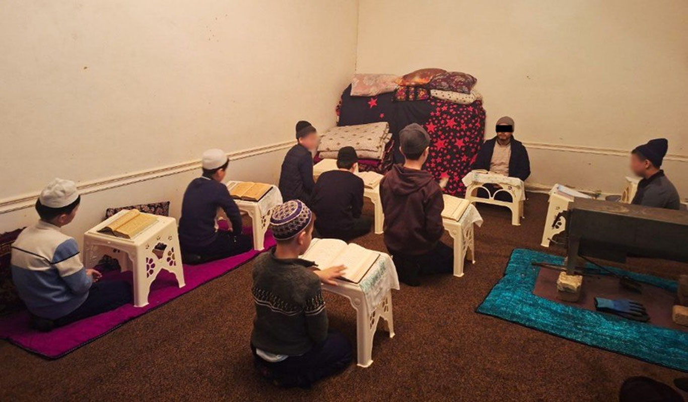 Samarqandda “hujra” tashkil qilib, noqonuniy diniy ta'lim berib kelgan erkak ushlandi