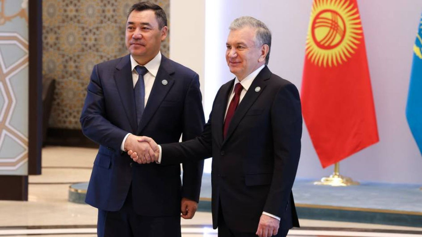 Shavkat Mirziyoyev Qirg‘iziston prezidenti bilan telefon orqali muloqot qildi