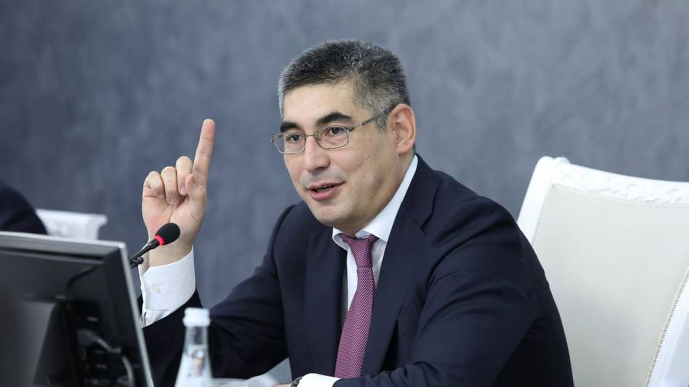 “Бошқа давлатлардан орқада қоляпмиз” — Шерзод Кудбиев уй қуриш суръатларини танқид қилди