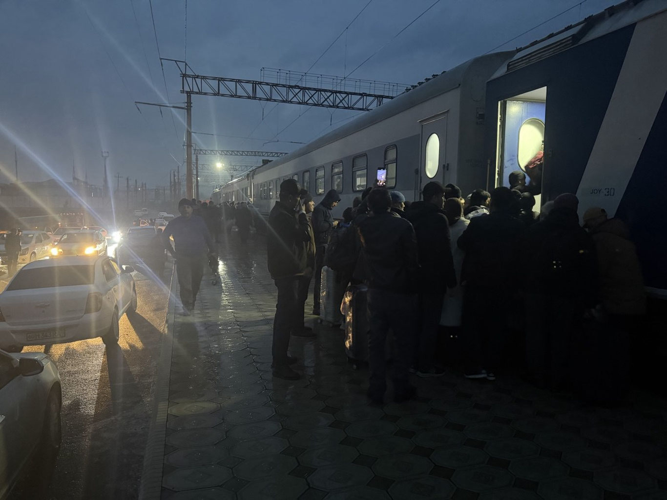 Қамчиқ довони ёпилгани сабаб қўшимча темирйўл қатновлари йўлга қўйилди