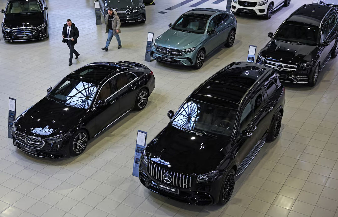 Санкцияларга қарамай хорижий автомобиллар Хитой орқали Россияга кириб келмоқда — Reuters