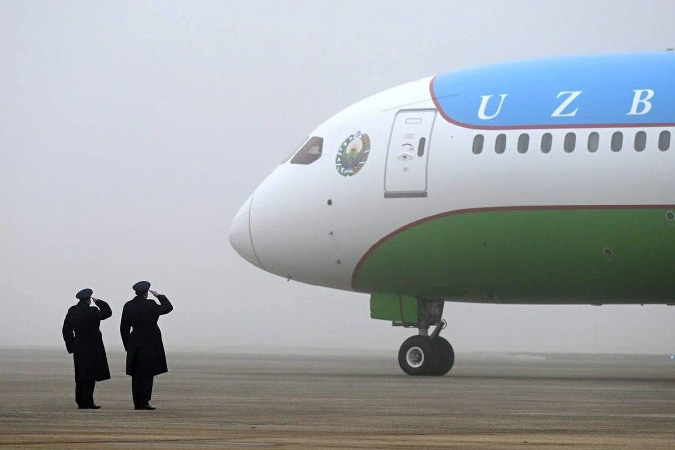 В российских СМИ официальный самолет президента Узбекистана назвали "военным самолетом США".