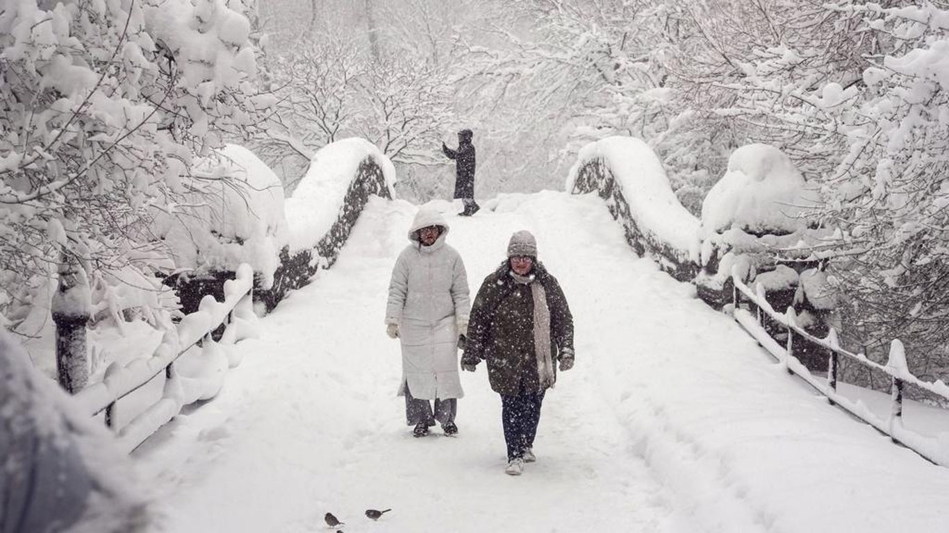 Nyu-Yorkda so‘nggi 9 yilda kuzatilmagan qor bo‘roni qayd etildi