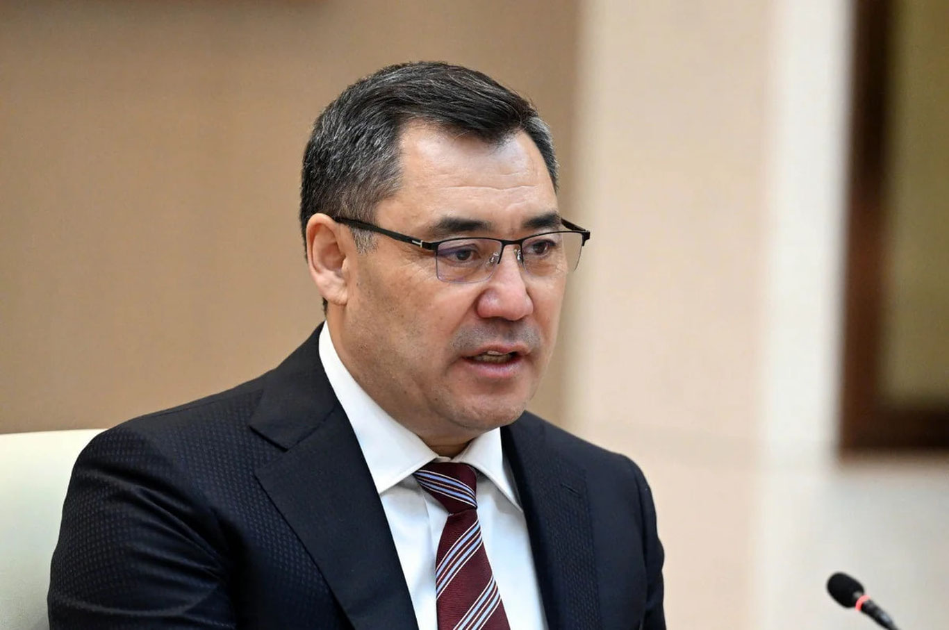 Sadyr Japarov dismissed the deputy prime minister and the minister of health from their positions.