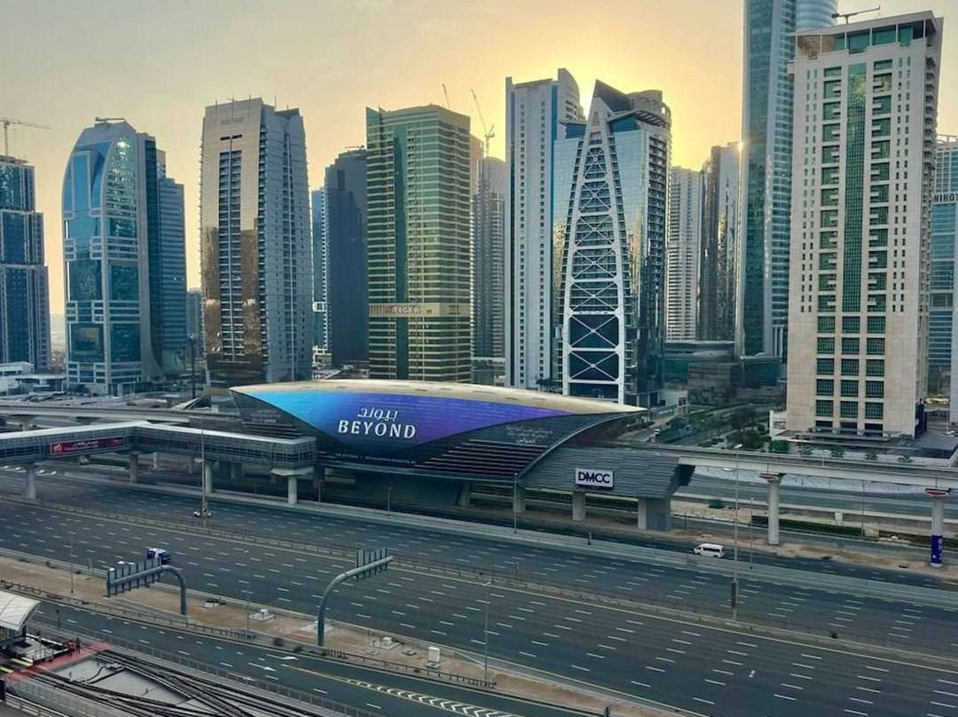 Uzbek citizens in Dubai called for temporary registration.