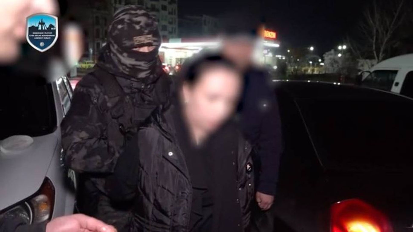 Наманганда жазмани билан тил бириктириб эрини ўлдирмоқчи бўлган аёл қўлга олинди