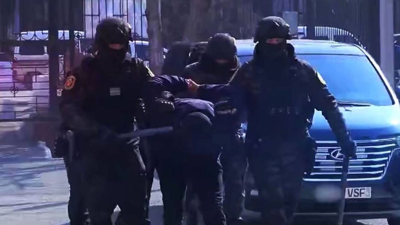 Ўзбекистонда икки ой ичида 45 та жиноий гуруҳ фаолияти тўхтатилди