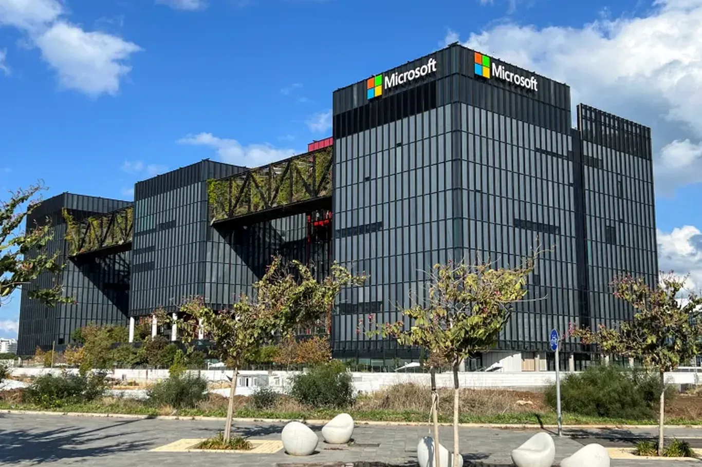 Eron Yaqin Sharqdagi AQSH va Isroilga tegishli yirik banklarga hujum qilishi mumkin