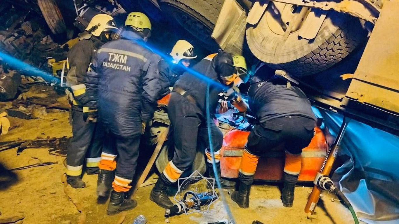 Қозоғистонда йўл-транспорт ҳодисаси содир бўлди