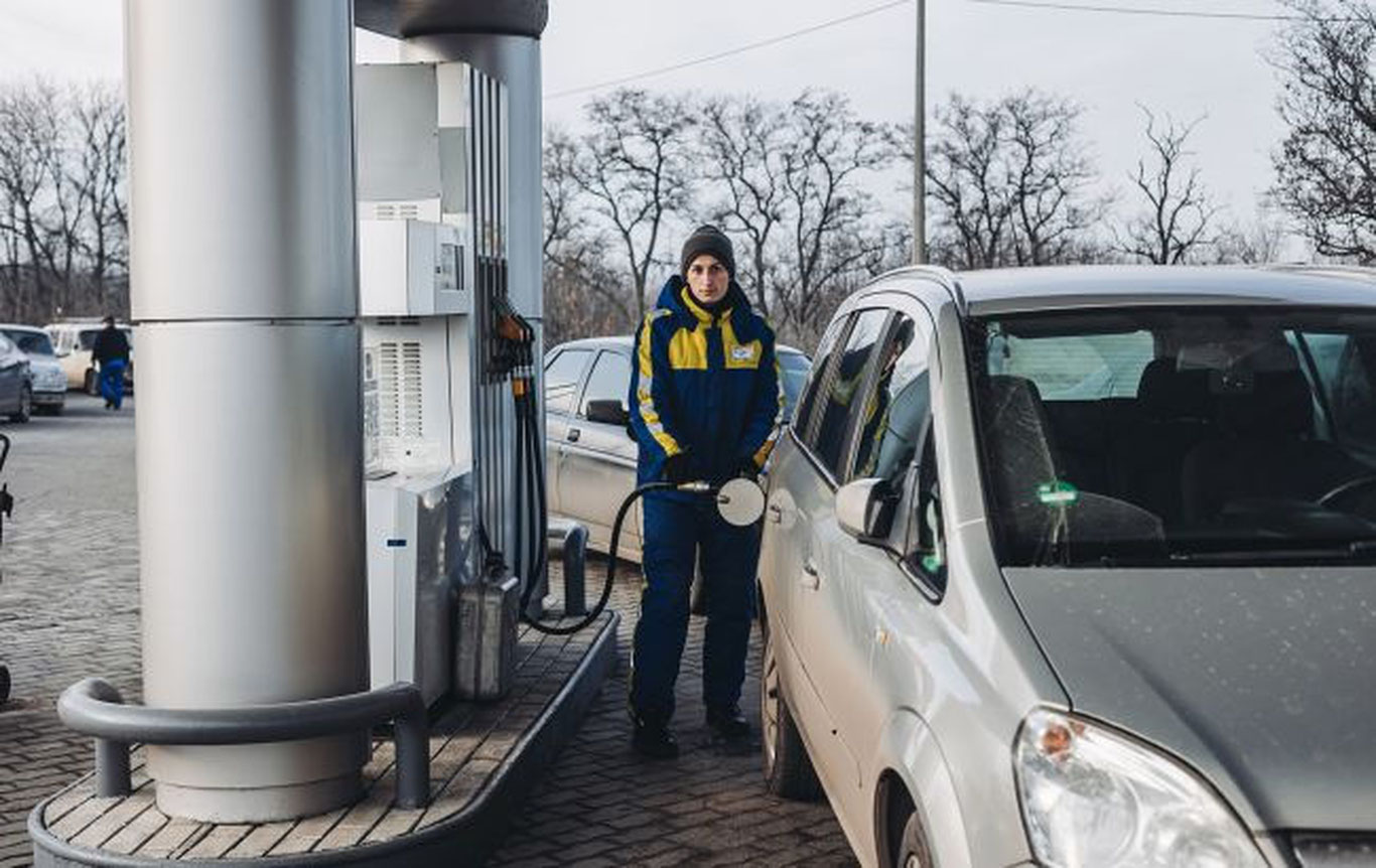 Due to the situation in the Persian Gulf, fuel restrictions are being implemented in Europe.