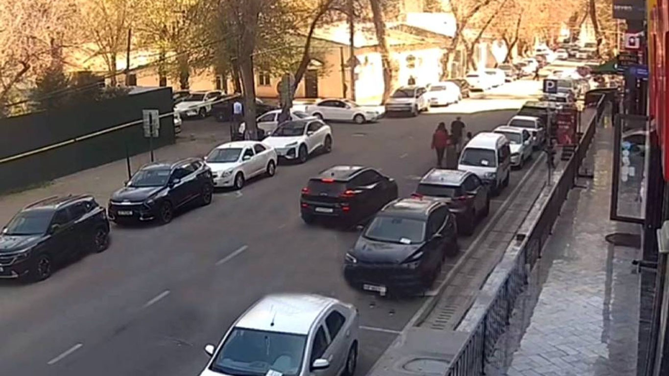 Toshkentda Tracker’da odamlarni qasddan urib ketgan haydovchiga jinoyat ishi qo‘zg‘atildi