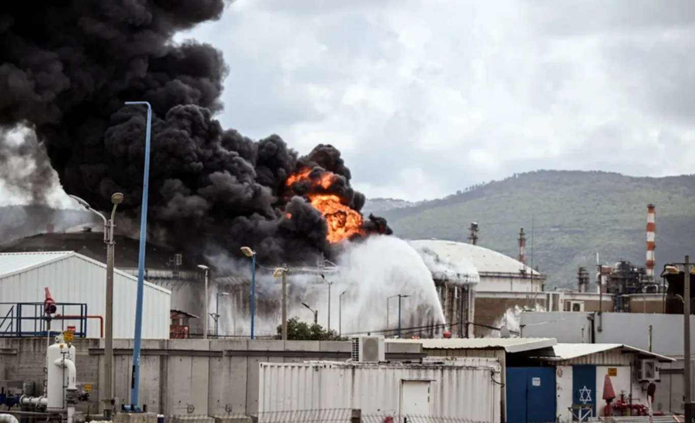 Исроилнинг нефть заводига зарба берилди