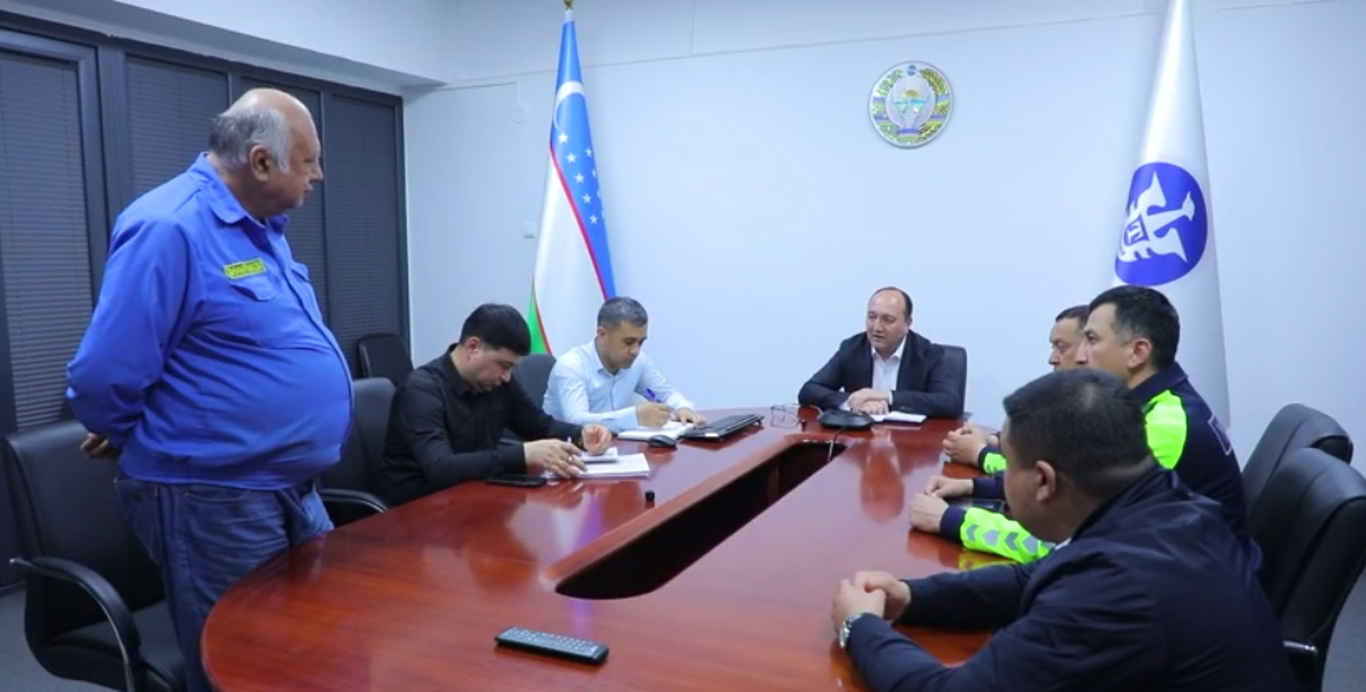 Toshkentda avtobus piyodalar yo‘lagidan o'tayotgan ona-bolani turtib ketdi