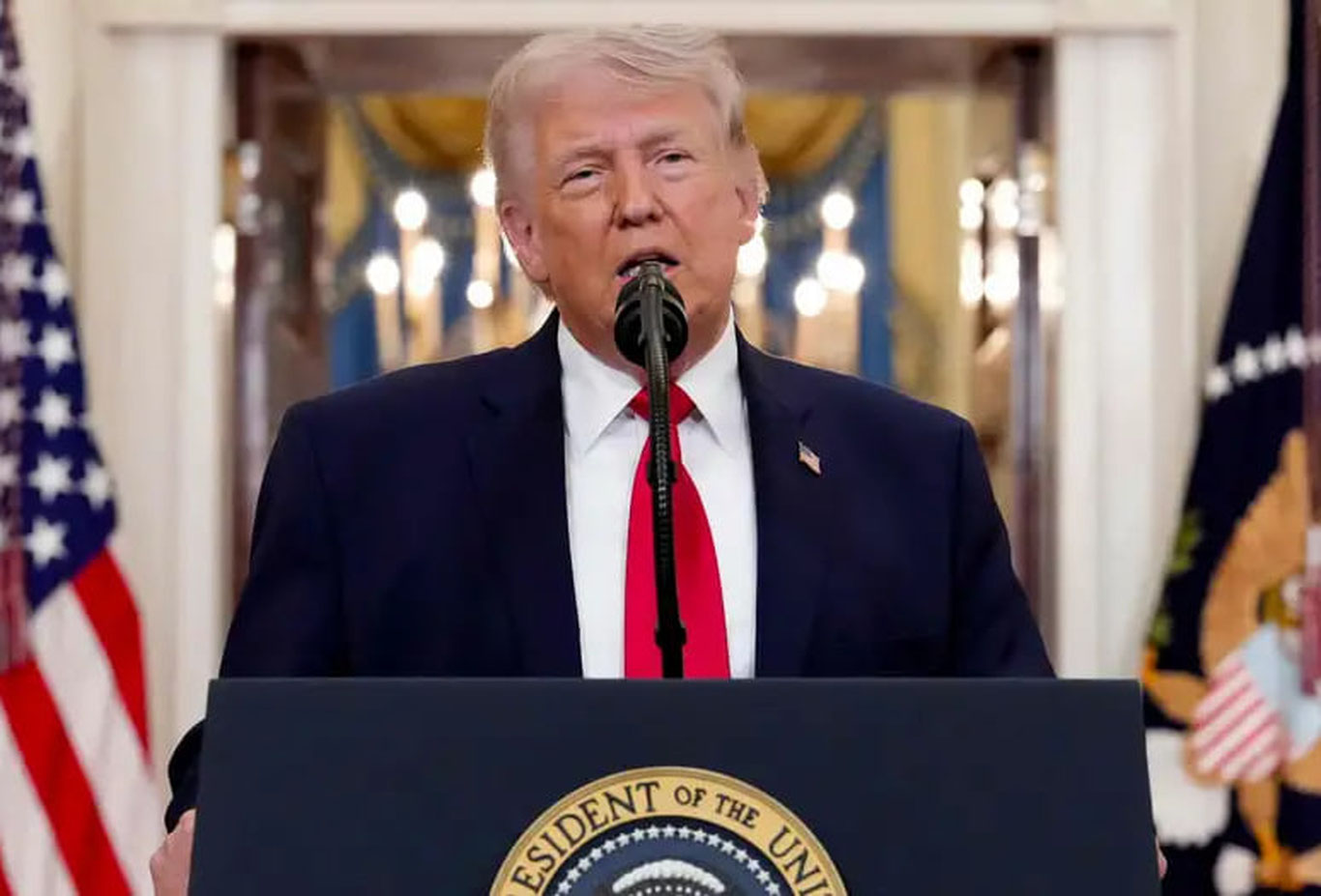 Трамп Эронни тош асрига қайтаришга ваъда берди