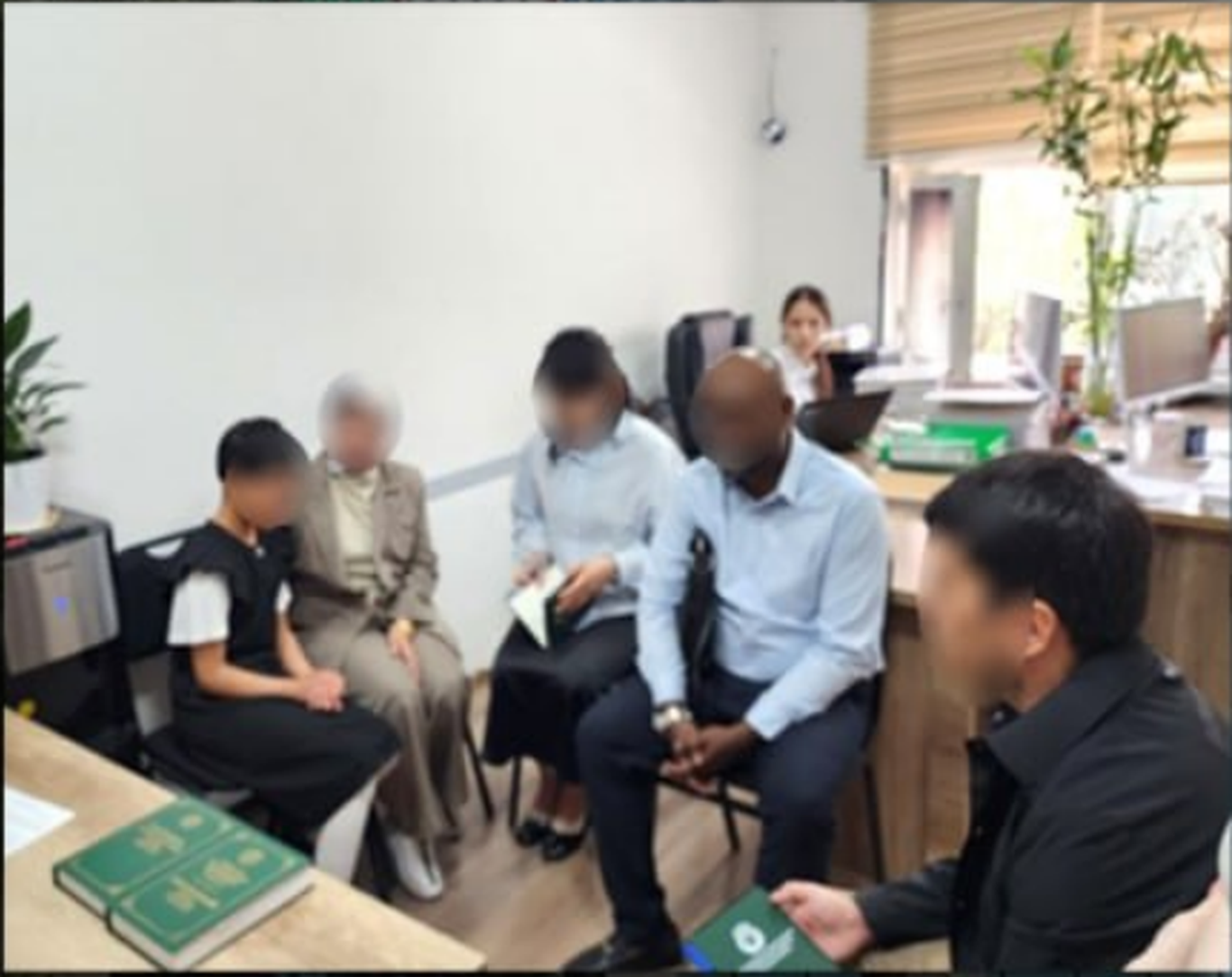 In Tashkent, a minor girl was tortured by her stepmother.