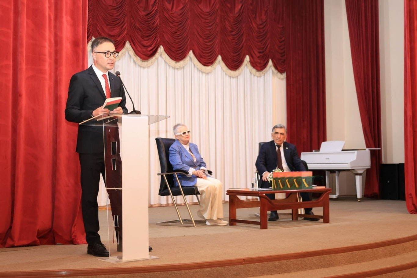 Toshkentda “Qora libosli ayol tashrifi” kitobi taqdimoti o‘tkazildi