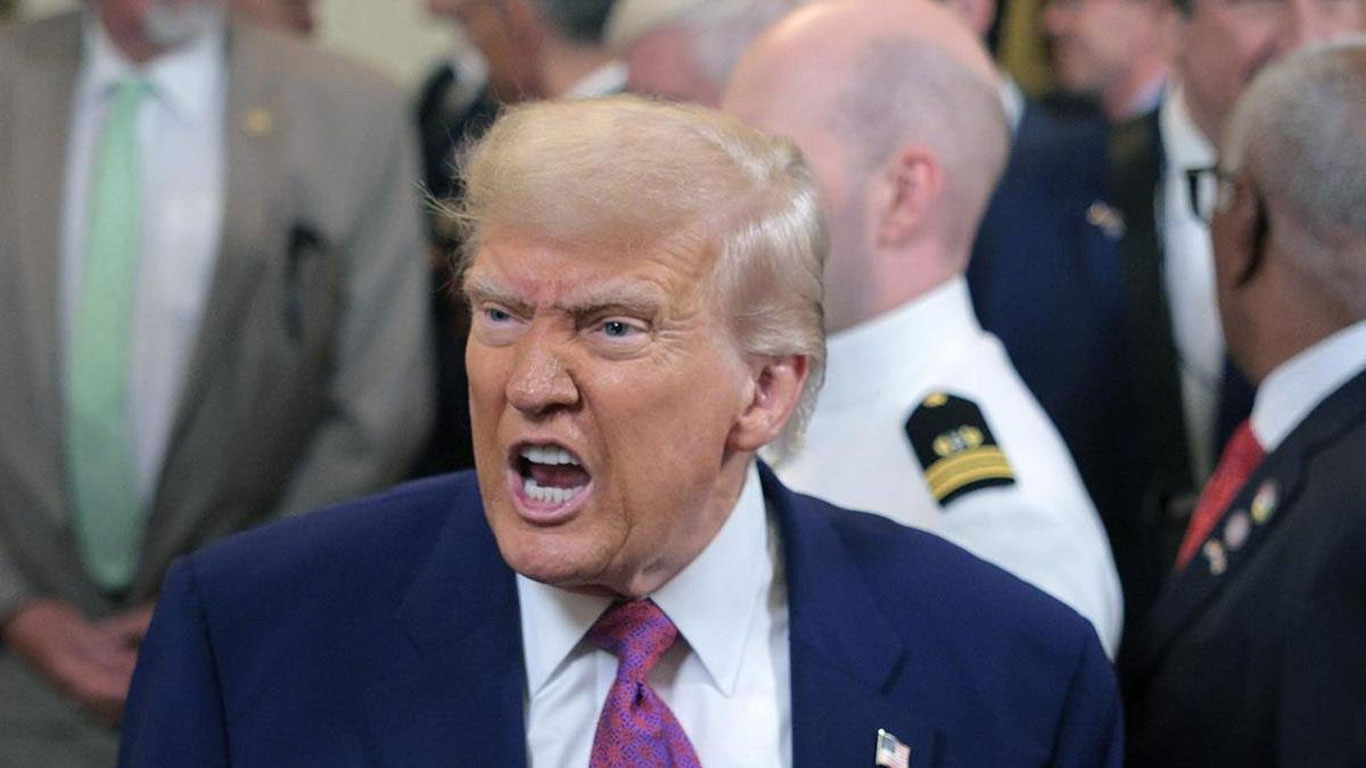 Tramp 48 soatdan keyin Eronga “doʻzax yogʻilishi“ni aytdi