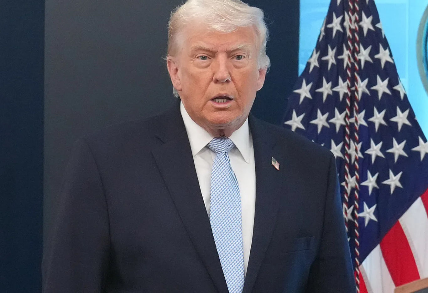 Эрон бир кечада йўқ қилиниши мумкин — Трамп