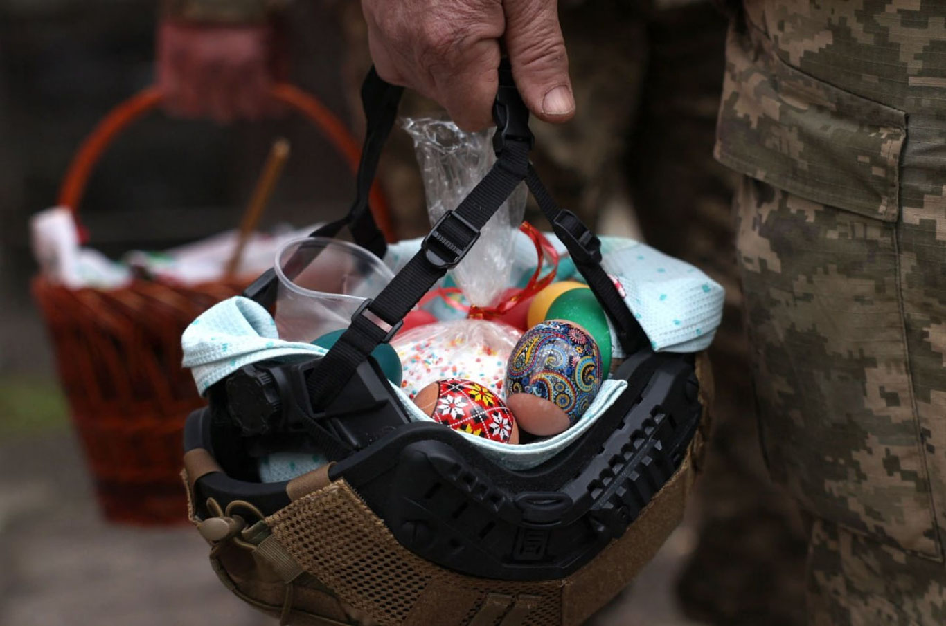 Rossiya va Ukraina Pasxa munosabati bilan vaqtinchalik sulhga kelishdi