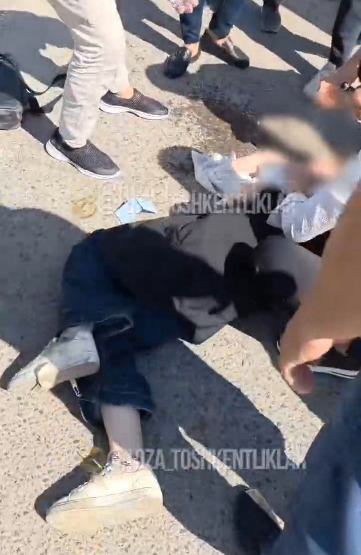 Toshkentda Spark va BYD to‘qnashuvida haydovchi boshqaruvni yo‘qotib, piyodani urib yubordi