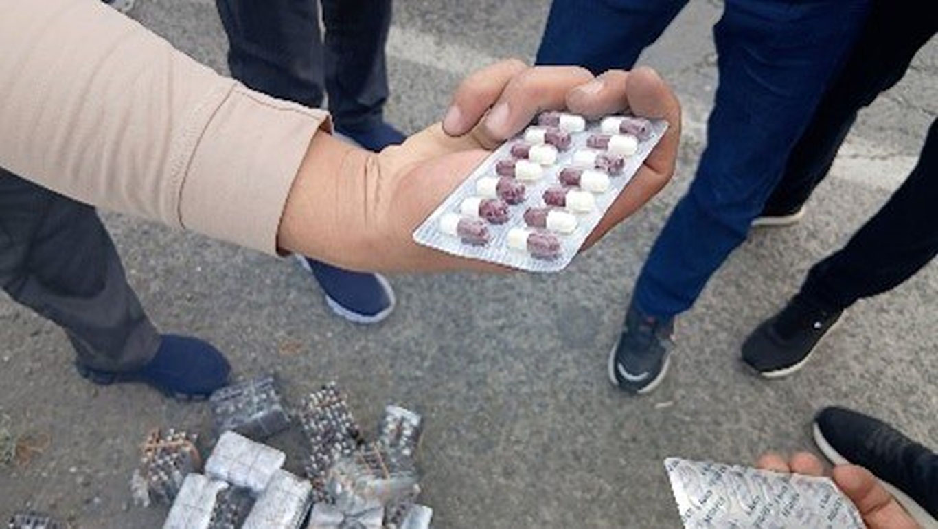 Қўқонга олиб кетилаётган кучли таъсир қилувчи дорилар тўхтатиб қолинди