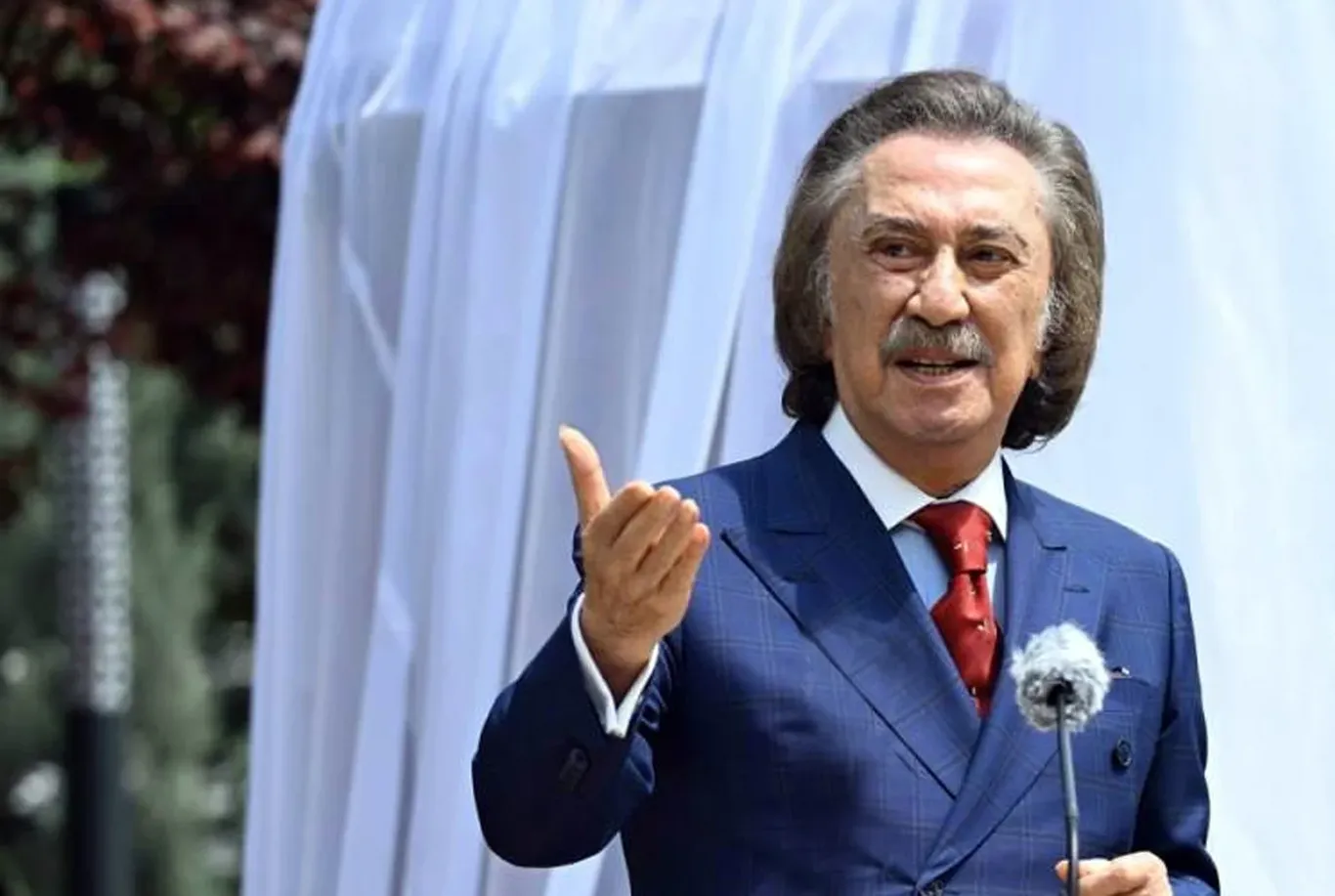 Тошкентдаги мусиқа ва санъат мактабига Фаррух Зокиров номи берилади