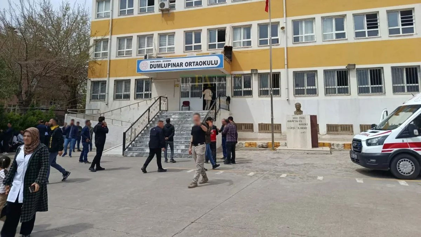 Turkiyadagi maktabda ota-ona o‘qituvchiga pichoq bilan hujum qildi