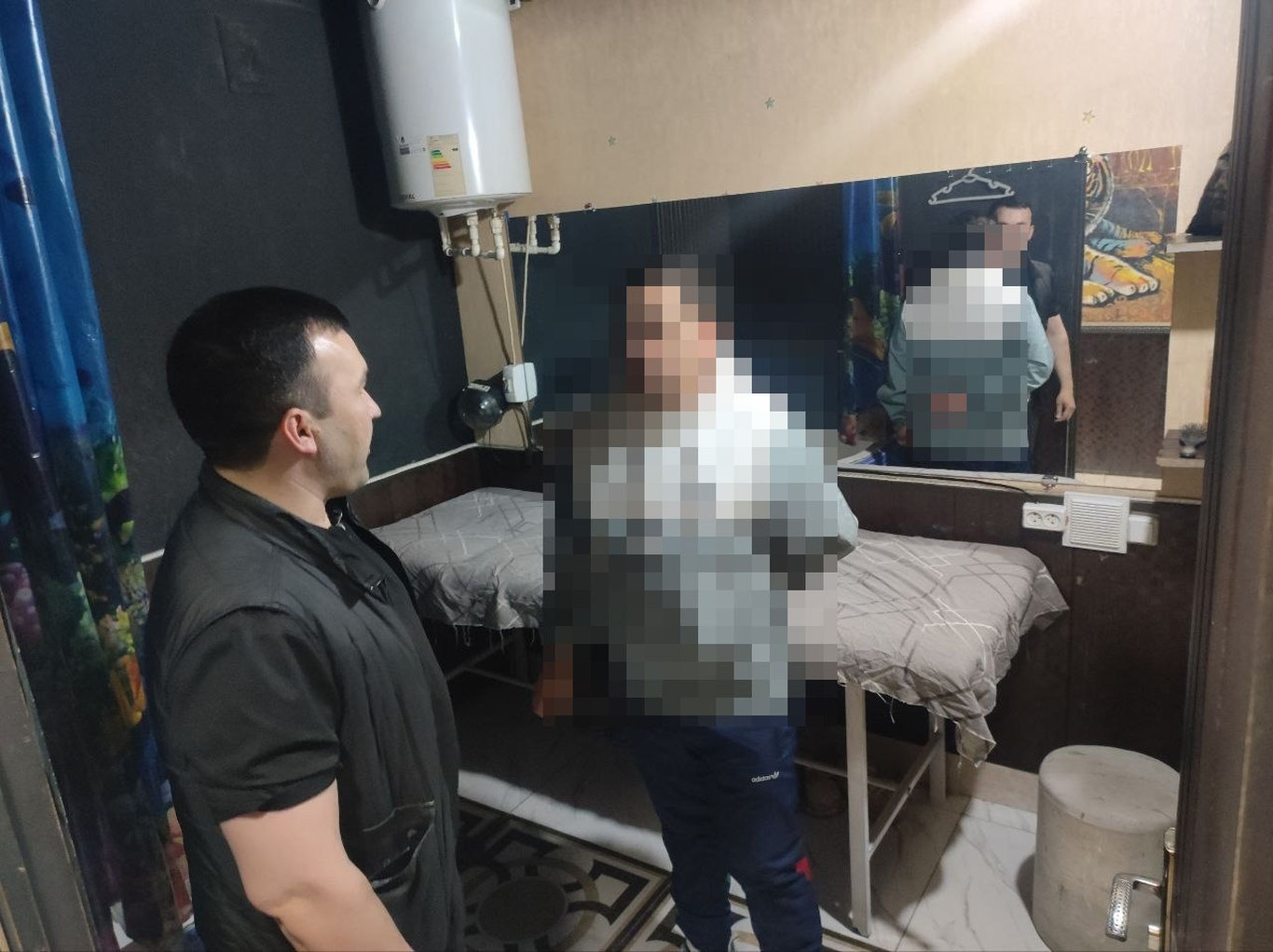 A father indebted for alimony was found in a spa-salon in Tashkent