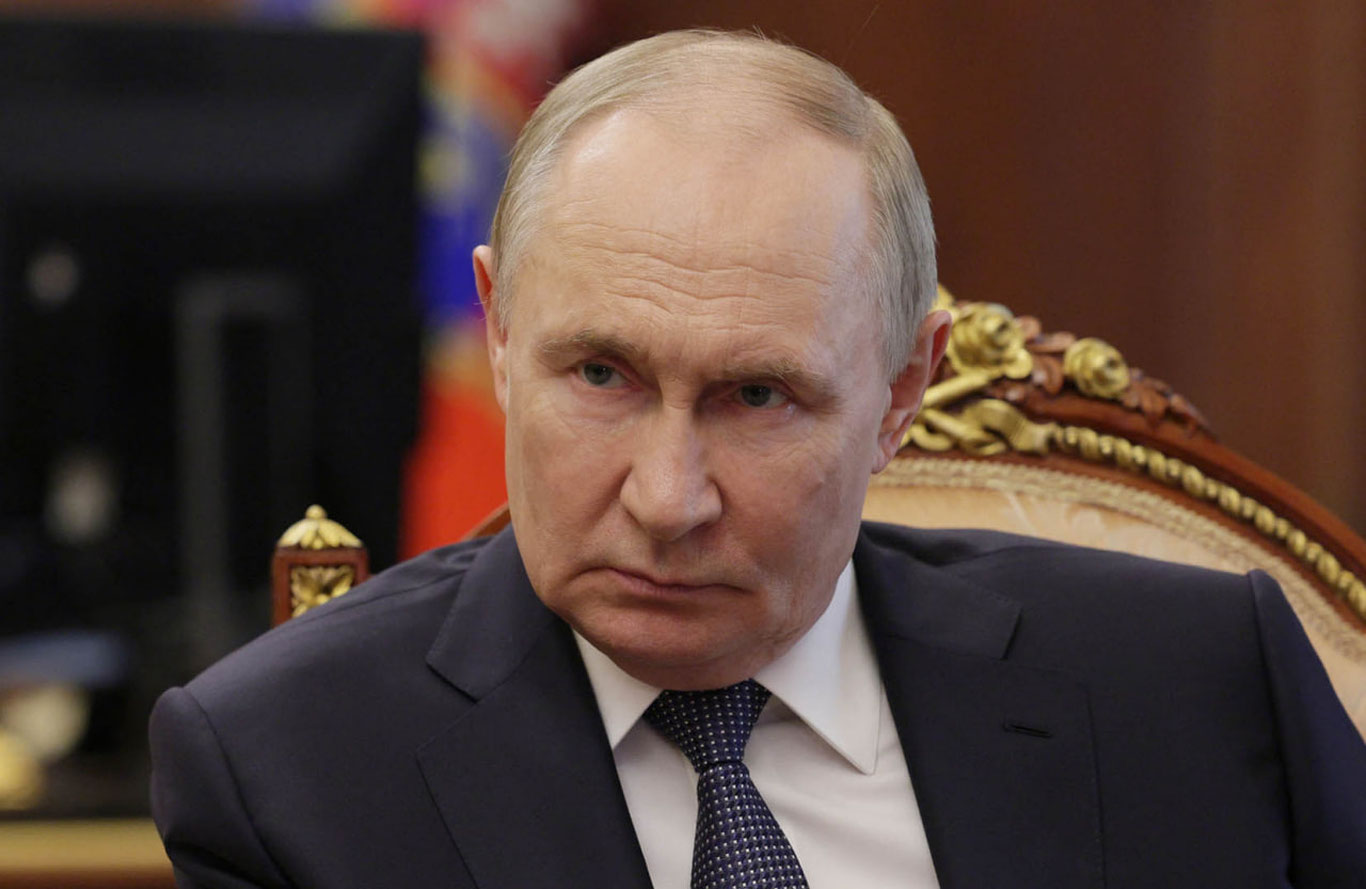 Rossiyada Putinning reytingi ketma-ket oltinchi hafta pasaymoqda