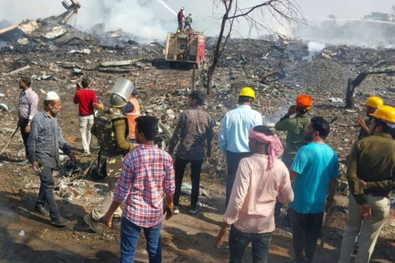 Hindistondagi pirotexnika fabrikasida sodir bo'lgan portlash oqibatida kamida 25 kishi halok bo'ldi