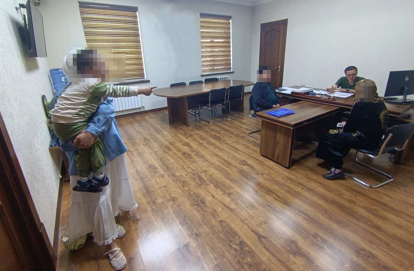 Qo‘qonda MIB orqali 4 yoshli bola onasiga qaytarildi