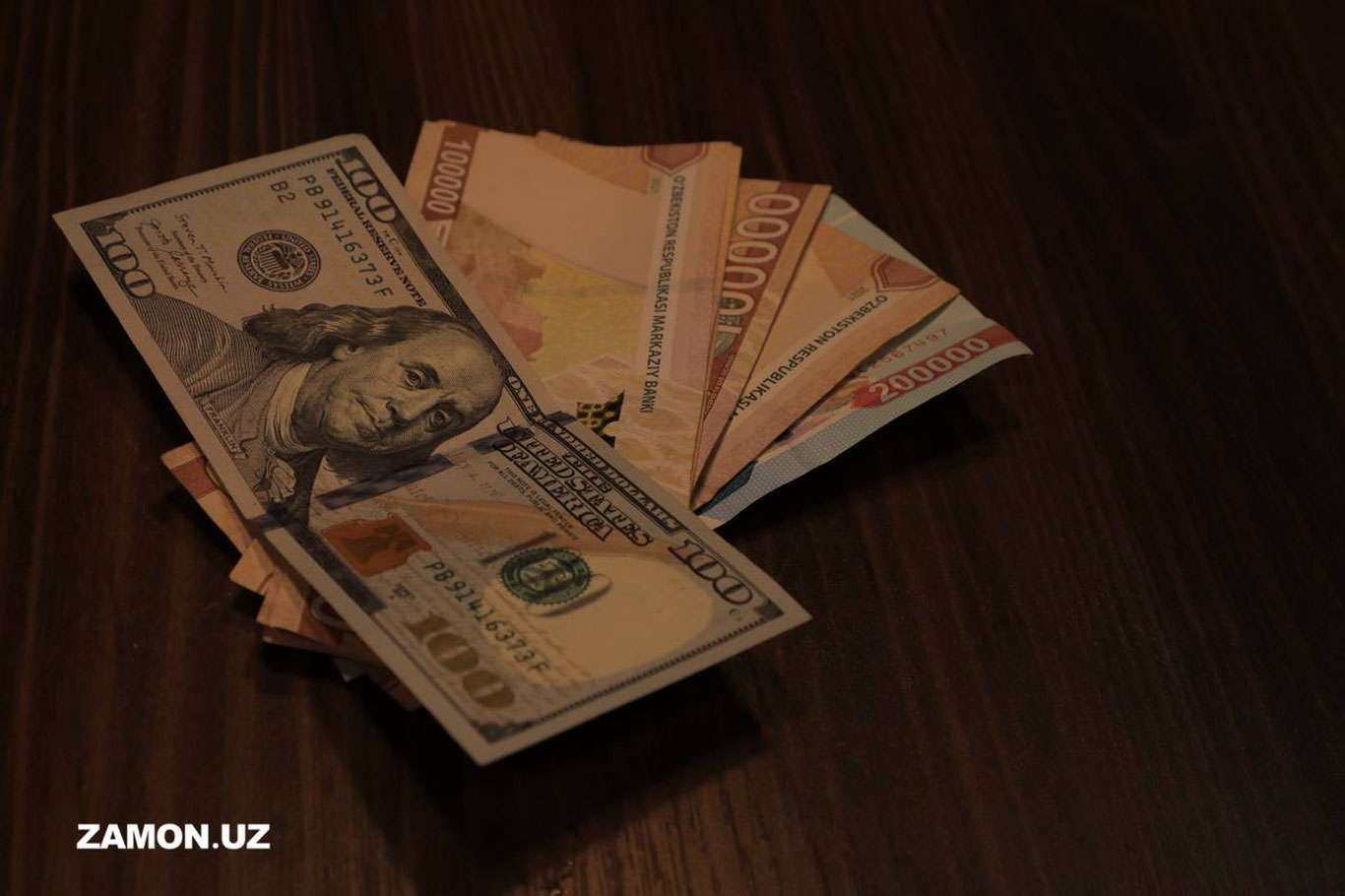 Сурхондарёда ўринбосаридан 2 миллион сўм пора олган мактаб директори 4 йилга қамалди