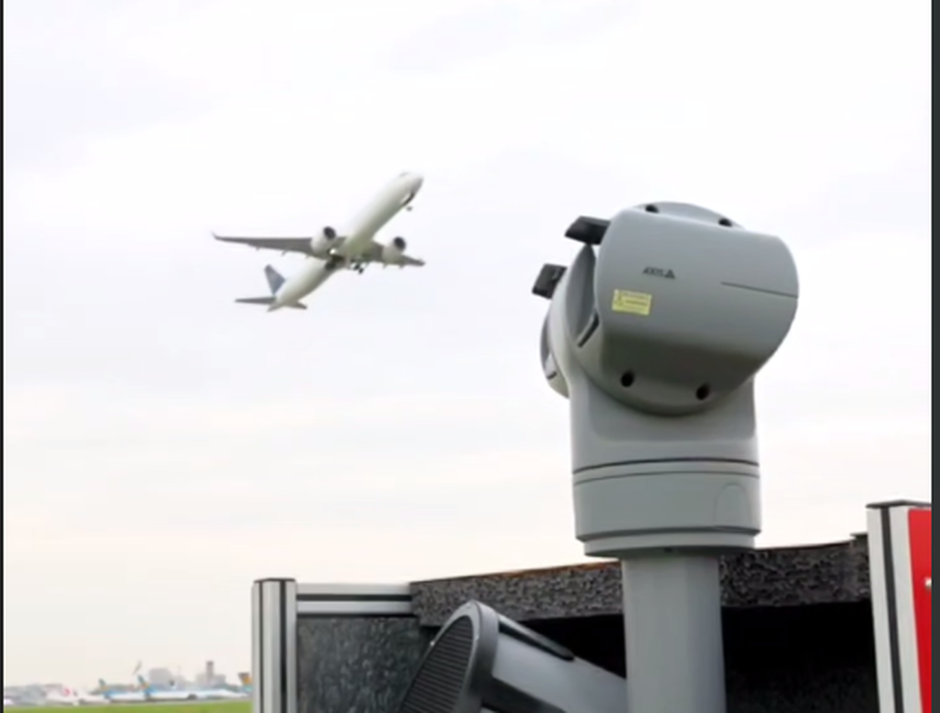 Toshkent aeroportida qushlardan himoya qiluvchi yangi intellektual tizim joriy etildi