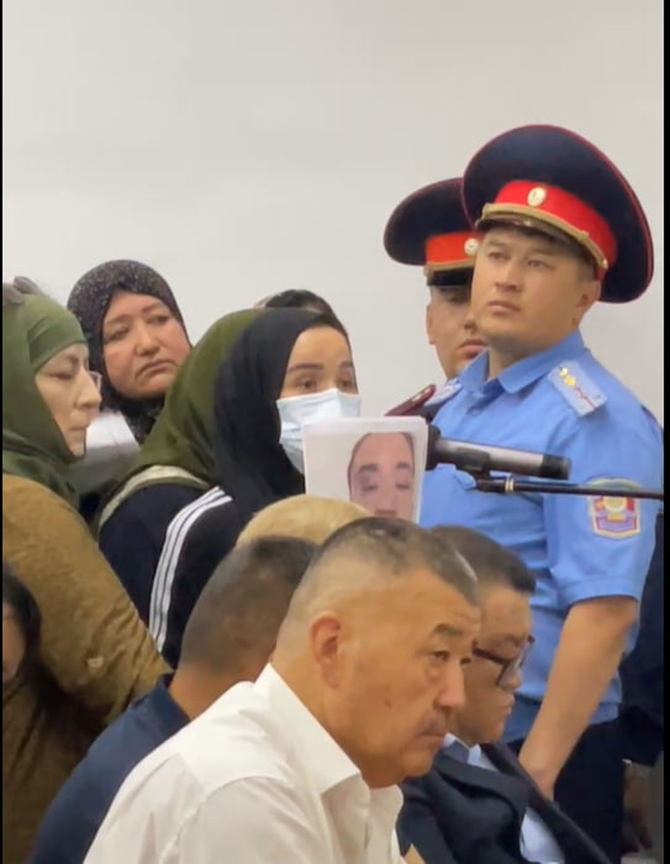 Қирғизистонда эркак хотинига қайноқ сув сепиб, Ўзбекистонга қочиб кетди