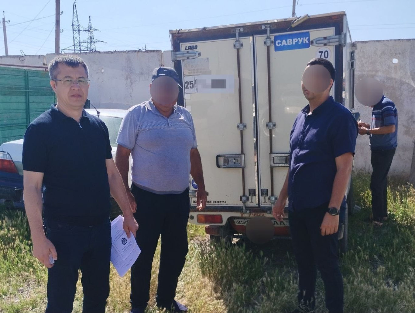 Жиззахда солиқдан қарздорларнинг мулклари хатланмоқда