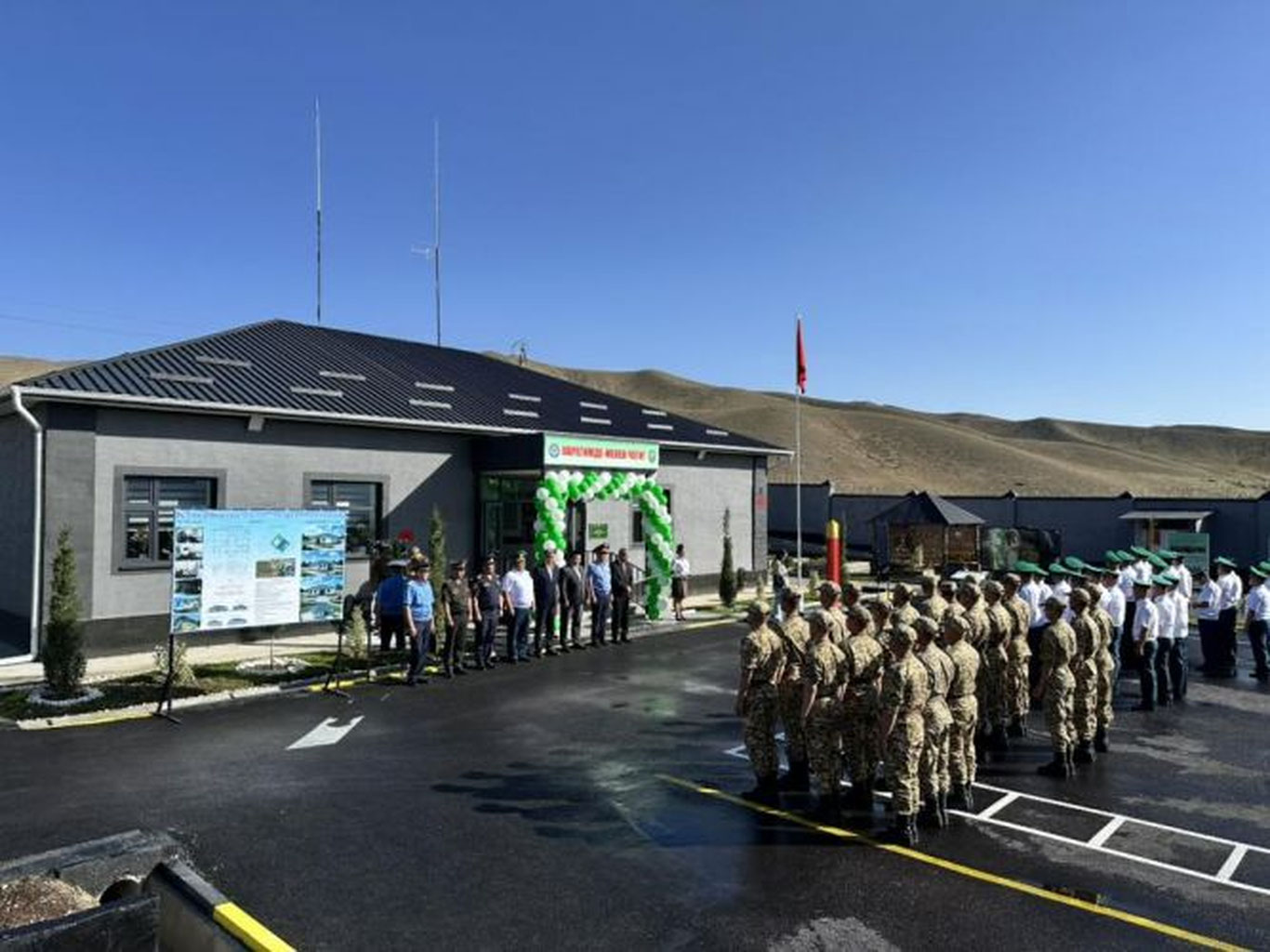 A new border post has been opened on the Kyrgyzstan-Uzbekistan border.