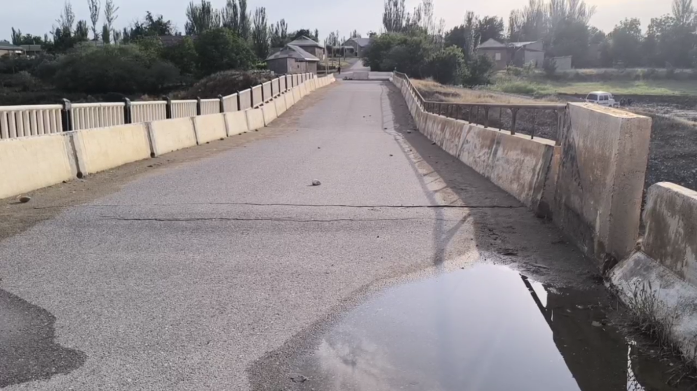 Qashqadaryodagi 2,5 mlrd so‘mlik ko‘prik uch yil ichida yaroqsiz holga kelgani aytilmoqda