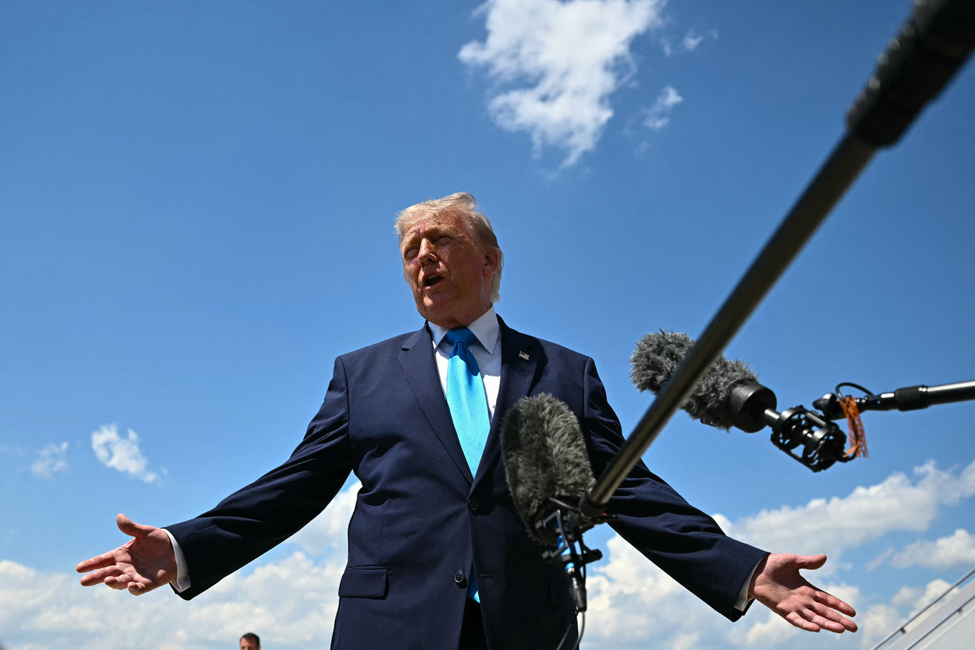 АҚШ ва Эрон шу ҳафта охиригача тинчлик битимини имзолаши мумкин — Трамп