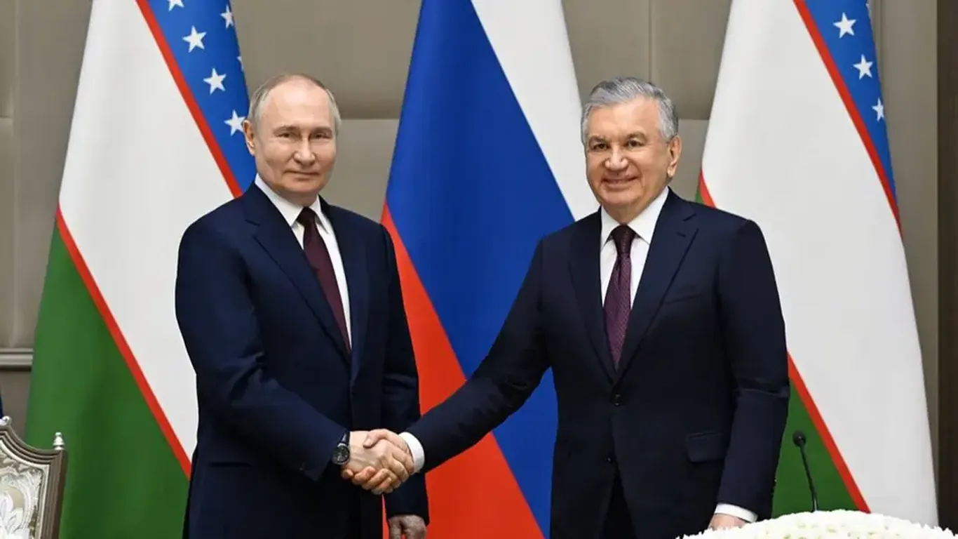 Shavkat Mirziyoyev Vladimir Putinni Rossiya kuni bilan tabrikladi