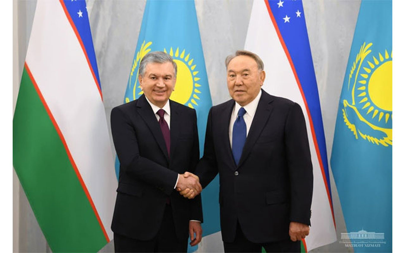 Шавкат Мирзиёев поздравил Нурсултана Назарбаева с днём рождения.