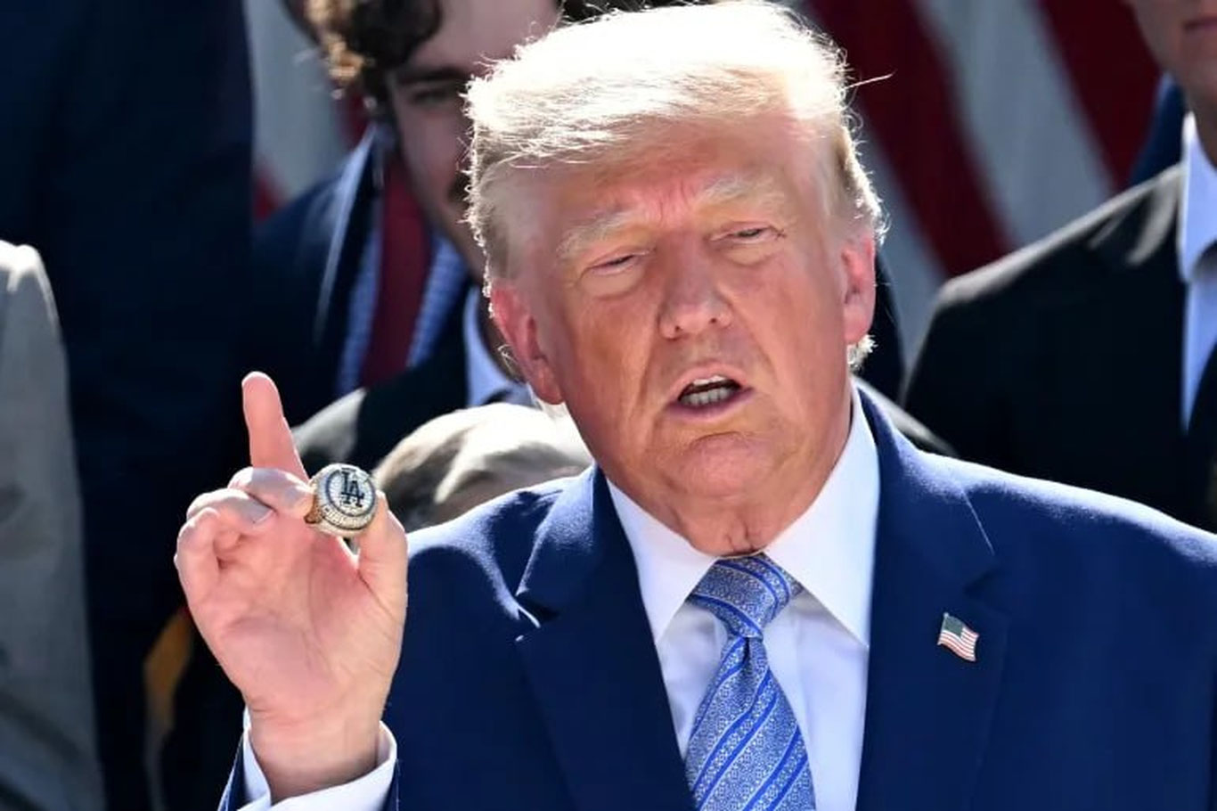Эрон Трампнинг музлатилган активлар ҳақидаги баёнотини кескин қоралади
