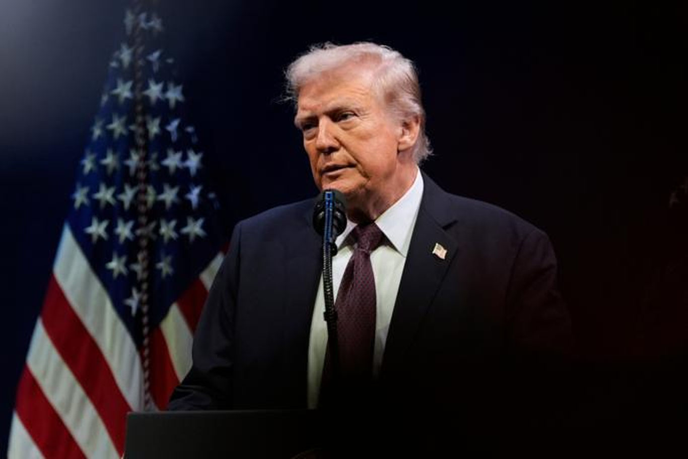 Трамп АҚШда “туғилиш туризми”га чек қўйди