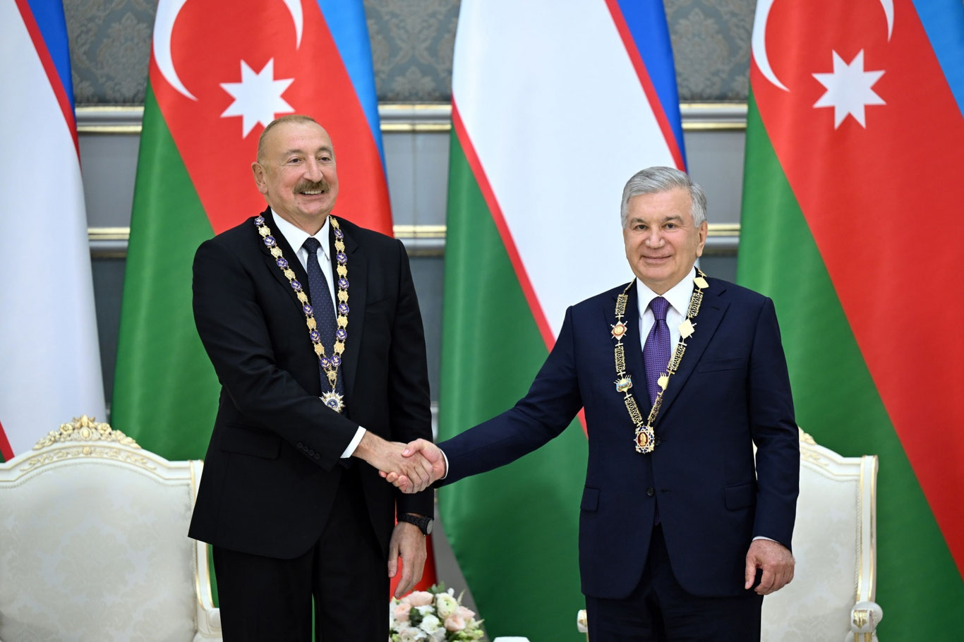 Prezident Shavkat Mirziyoyev "Haydar Aliyev" ordeni, Prezident Ilhom Aliyev "Oliy Darajali Do‘stlik" ordeni bilan taqdirlandi
