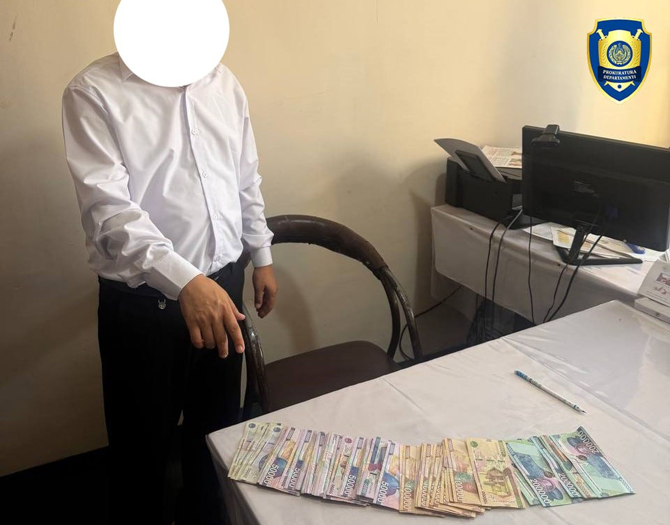 “2 гектар ер олиб бераман”: Сурхондарёда Савдо-саноат палатаси мансабдори ушланди