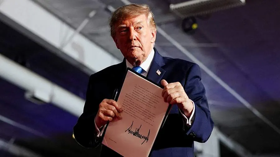 “Бу жуда кичик нарх”: Трамп Эрон билан урушда АҚШ шаҳарлари вайрон бўлиши мумкинлигини айтди