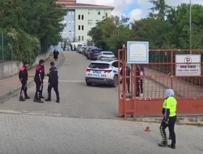 Maktab oldida pichoqli hujum: 8 nafar o‘quvchi jarohatlandi