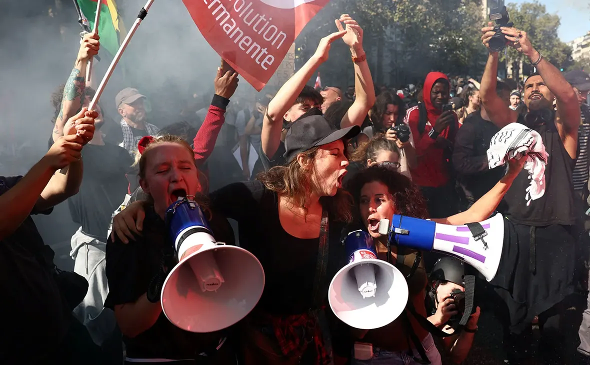 Protests in France have also spread to Belgium: more than 200 people were detained